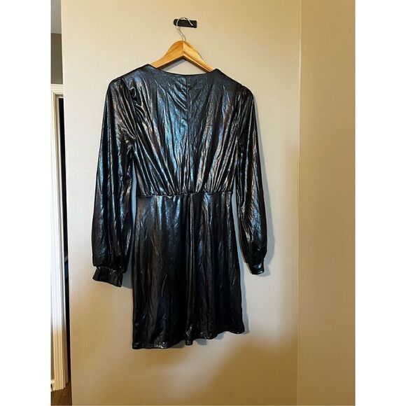 BCBGeneration Women’s Small Metallic Iridescent Surplice Sheath Mini Dress NWT - Picture 11 of 13